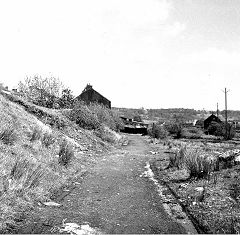 
The Cwmnantddu Tramroad route at New Row, Pontnewynydd in 1964, © Photo courtesy of the 'Monmouthshire Memories' group.