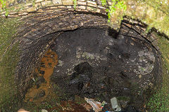 Clay level interior, Cwm Lickey, February 2015