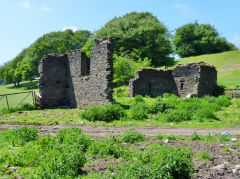 Barn below Heol Cochwydd, ST 2286 9977, June 2013