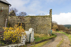 Ty Gwyn barn and Blaen-y-Cwm Railroad, Pant-y-Gasseg, March 2015