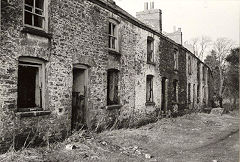 Norfolk Row, British village, Abersychan, 1977, © Photo courtesy of Walter Clough