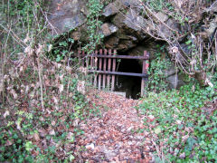 
Darren Quarry stone tunnel, December 2008