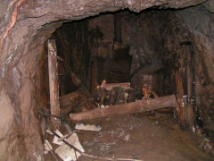 
Darren Quarry stone tunnel, December 2008