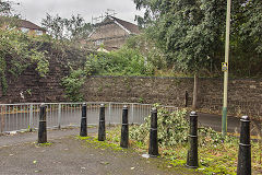 
The tramroad ran on top of the wall at the 'Masons Arms', August 2020