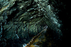 
Interior of Waun-fawr Level, Risca Blackvein, c1986, © Photo courtesy of Dave Bryant