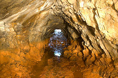 
Interior of Waun-fawr Level, Risca Blackvein, c1986, © Photo courtesy of Dave Bryant