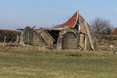 Barn near Ty Garw, Cae'r Llwyn, Mynyddislwyn, ST 1861 9362, February 2019