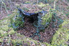 
Pont Hall Quarry shelter, Cwmcarn, March 2015