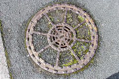 
'Victoria Foundry Ebbw Vale', a drain cover at Beaufort, March 2019