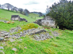 
Twyn-yr-oerfel farm at ST 1841 9052, Bedwas, May 2013