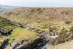 
The leat sluice at Nant Morlais that crosses the Pengarnddu bridge, April 2019