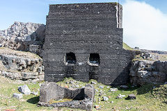 
The ganister quarry bunker at Twynau Gwynion, April 2019