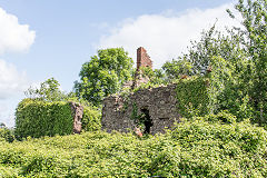 
The ruins of Cleppa Park house, May 2016