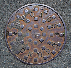 'Broads 24 London', found in Belfast, © Photo courtesy of Rossographer