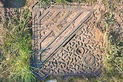 'Broads No 70B WVSB Sewers Patent no 932719' for the Western Valley Sewerage Board, pattern '70B', found in Risca, © Photo courtesy of Martyn Davies