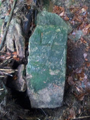 
'L', 'L' and 'H' on three-sided stones, stone 1 at ST 2506 9550, © Photo courtesy of Robert Kemp