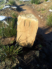 
'L', 'L' and 'H' on three-sided stones, stone 2 at ST 2502 9519, © Photo courtesy of Robert Kemp