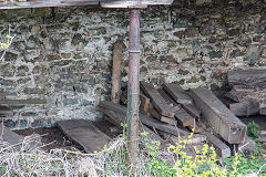 
This iron pillar supports the barn at Dunraven Castle, April 2016