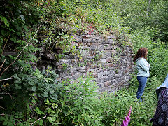 
Graig Cilfrew Colliery tramway building or bridge, could be the site of the 1912 weighbridge, July 2021