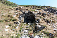 Mewslade Bay limekiln 1, Rhossili, August 2018