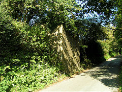 
Reynalton bridge South abutments, Saundersfoot, September 2008