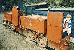 
Morwellham Quay, No 4 'Ludo' WR 6769 of 1964, August 1986