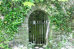 Hillview House access arch, Upper Lydbrook, May 2019