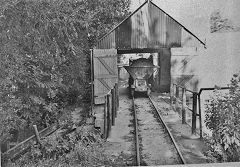 
Thakeham tile works, 1980, © Photo courtesy of John Failes