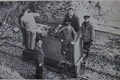 
HE 3097 is the first loco to reach the site of the arch, 9 November 1969, © Photo courtesy of 'Brockham Museum News' and Roger Thornton