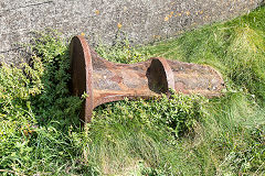 
 Ironmongery, a gun support?, Fort Hommet, Guernsey, September 2014