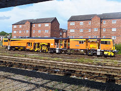 
'DR 73910' at Chester Station, August 2014