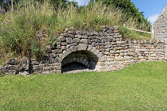 
Park Head limekiln at SK 3618 5458 near Crich, OS maps claim it to be an old shaft, July 2017