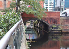 Rochdale Canal bridge at lock '86', Central Manchester, November 2023