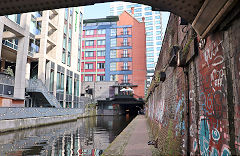 Approaching lock '85', Rochdale Canal, Manchester, March 2025