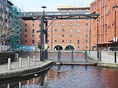 Side basin near Piccadilly Basin, Rochdale Canal, Manchester, March 2025