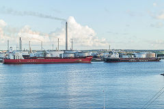 
'Hafnia Taurus' and Chinese ship, Willemstad, Curacao, December 2014