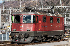 
SBB '420 198' at Brig, February 2019 