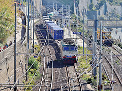 
'E652 055' at Corniglia, October 2022