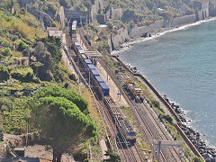 
'E652 055' at Corniglia, October 2022