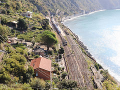 
'E652 055' at Corniglia, October 2022