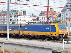 
NS '186 010' at Brussels Midi Station, May 2022