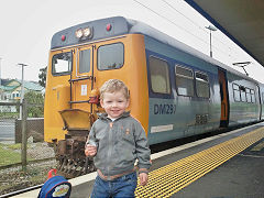 
DM 297 and train-spotter, September 2011