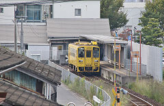 
'125 9' at Imari JR Station, October 2017