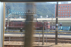 
'EF 61 404' on the Mojiko line, October 2017