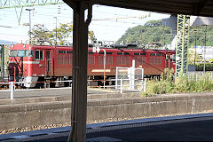 
'ED 76 1019' on the Sasebo line, October 2017