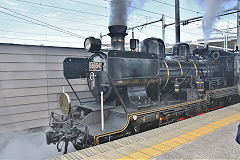 SL Hitoyoshi '58654' leaving Kumamoto, September 2017
