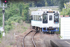 
'MR 606' near Sasebo, Matsuura Railway, October 2017