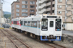 
'MR 608' and 'MR 618'  at Imari, Matsuura Railway, October 2017